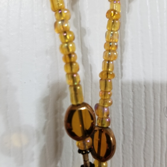 Beaded necklace - Picture 3 of 5